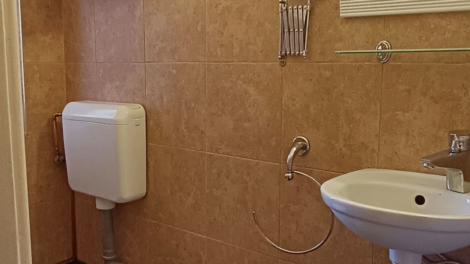 Apartament cu suprafata de 110mp-zona colinei - Poză 14