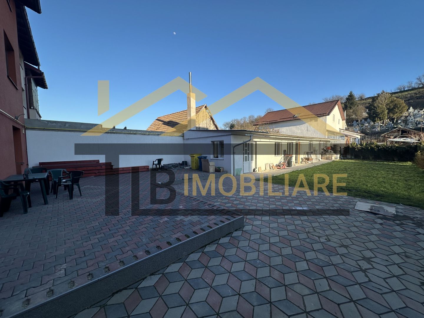 Casa cu 6 camere, 290mp, capacitate 14 persoane, Zona Cristesti - Poză 4