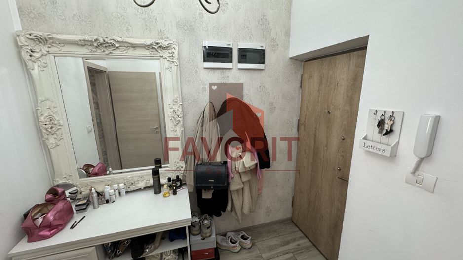 Mobilat si utilat. Pozitie excelenta. Villa construita in 2017 - Poză 5