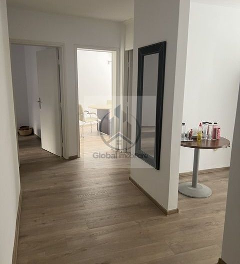 Spațiu birouri 2 camere | Universitate | 40 mp | 350 € - Poză 2