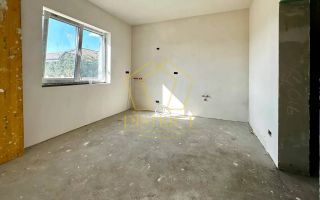 Duplex superb cu 5 camere despartit prin garaj | Dumbravita - Poză 2