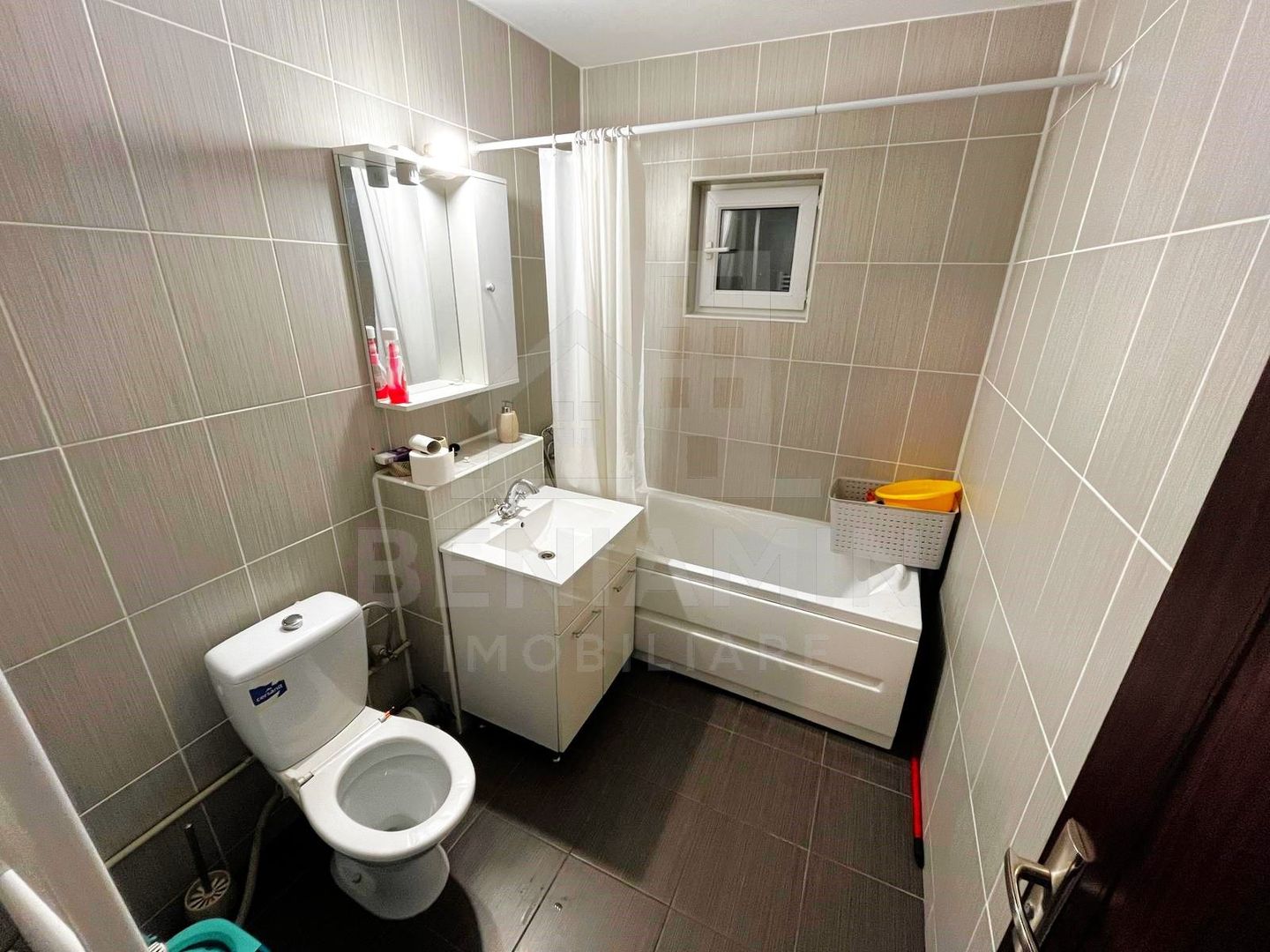 2Decomandate-52mp-AC-Mobilat-Utilat-Modern-Sarari-Liceul Henri Coanda - Poză 5