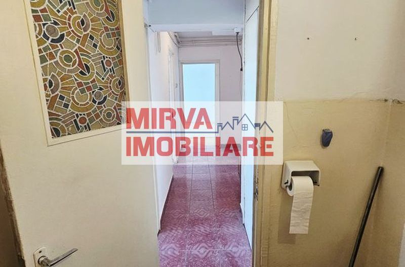 Vanzare apartament 2 camere, decomandat, zona Republicii - Poză 11