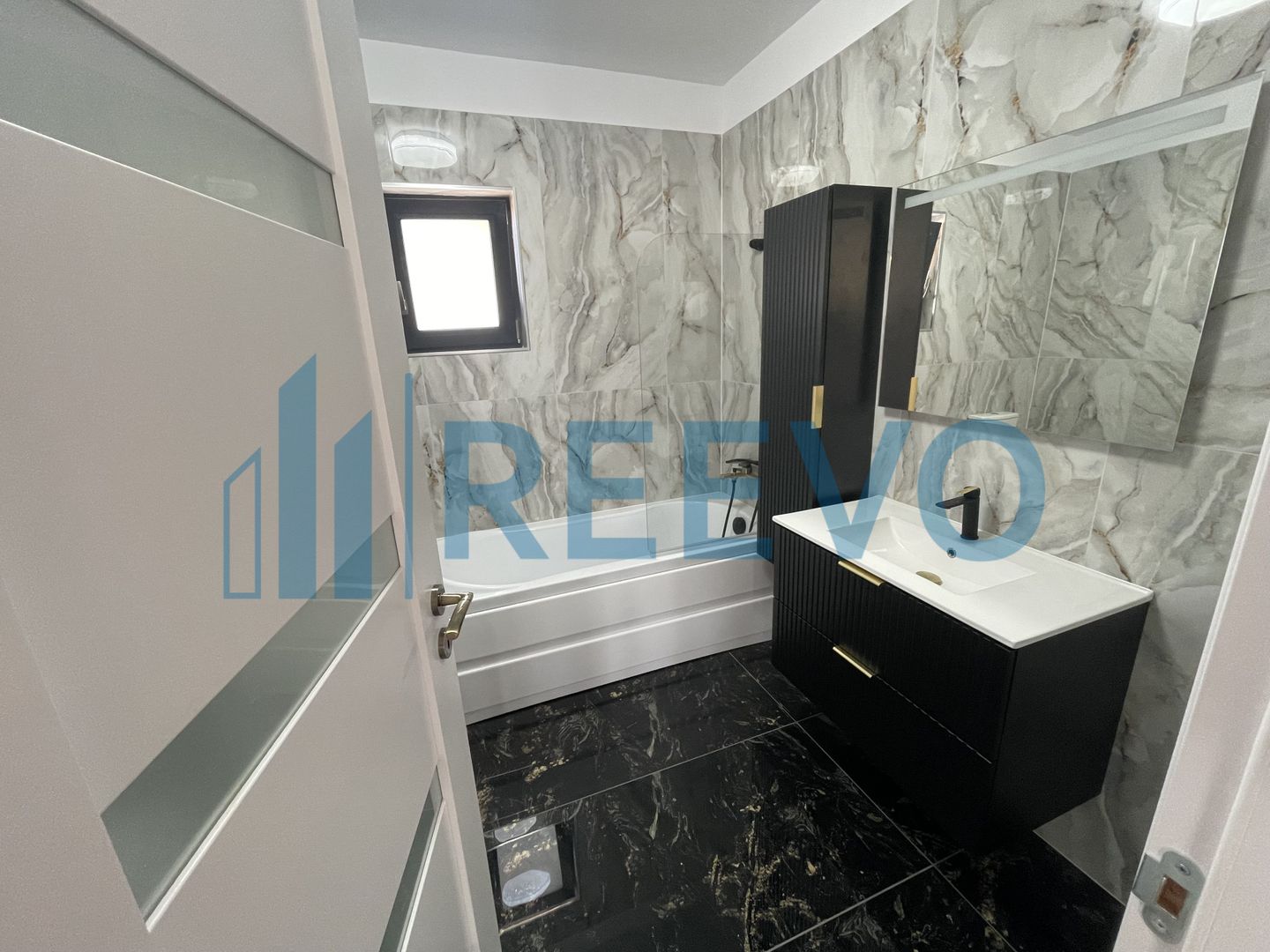 Casă de închiriat în Hemeiuș - Poză 10