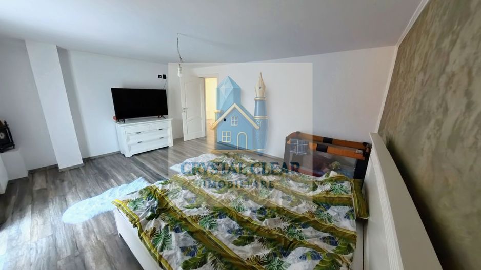 Casă 4 dormitoare și teren de 857 mp - zona Sântana de Mureș - Poză 13