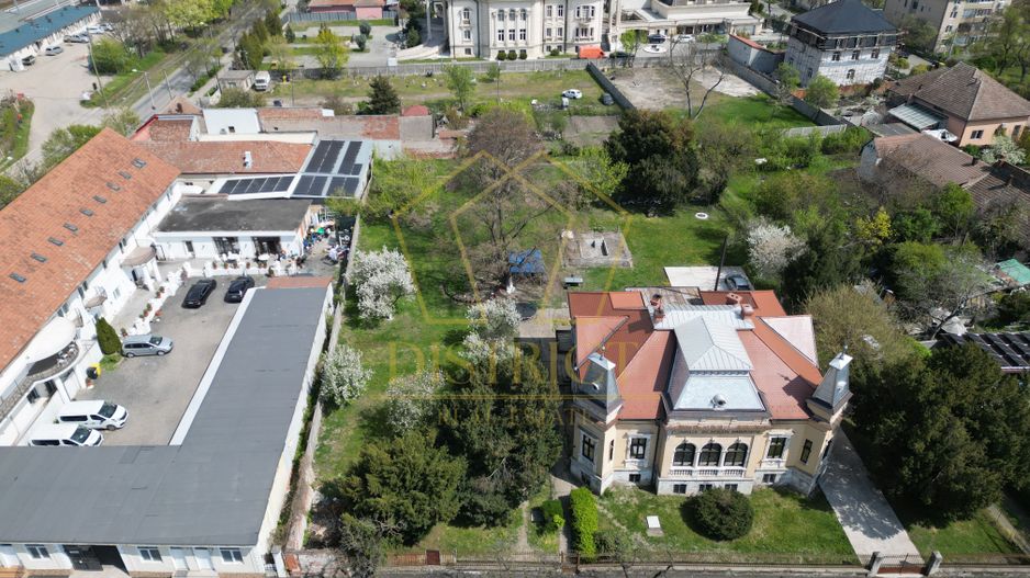 Vila isotorica cu teren de 3.900mp | Central - Poză 8