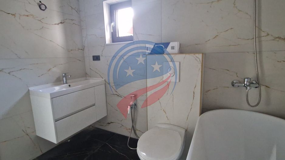 Casă modernă de lux – 4 camere, teren 373 mp, curte amenajată - Poză 8