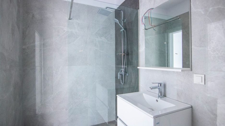 3 CAMERE, et. 1, 2 bai,  PLAZA ROMANIA, gata de mutare, bloc NOU CU LIFT, LIBER - Poză 2