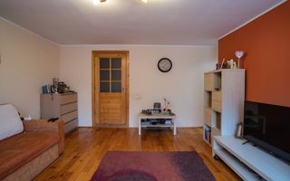 Casa individuala Sacele, 250 mp + 40 mp garaj + 556 mp curte - Poză 19