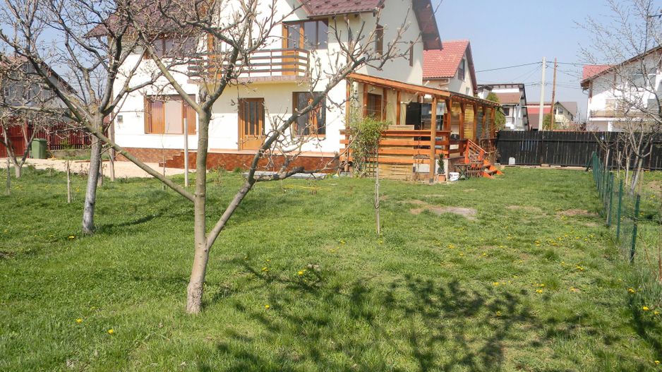 Vila mobilata si teren 1200mpBrasov-Harman - Poză 1