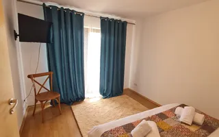 Vila spațioasă și recent renovată în Ghiroda! - Poză 46