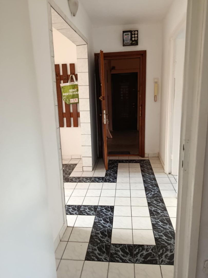 Girocului | 3 Camere | Bloc izolat - Poză 2