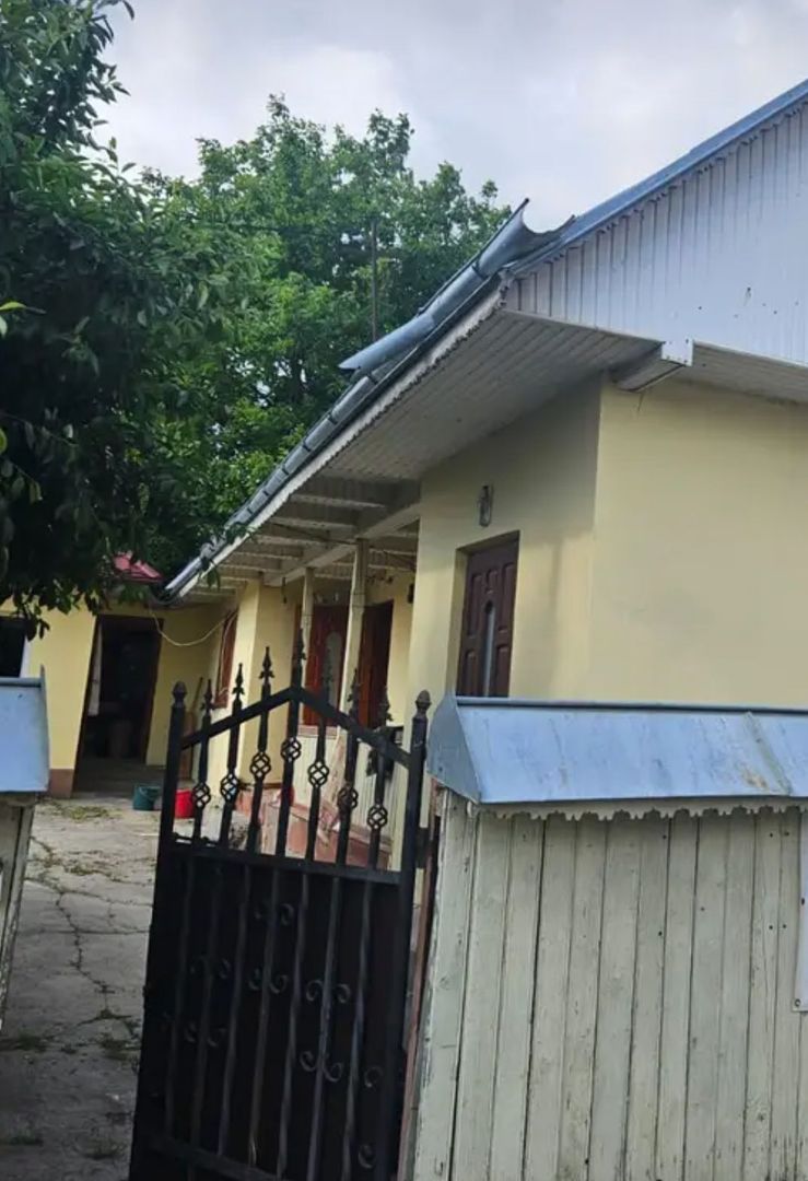 Proprietate in Pastraveni,Neamt cu teren de 1600mp, comision zero - Poză 1