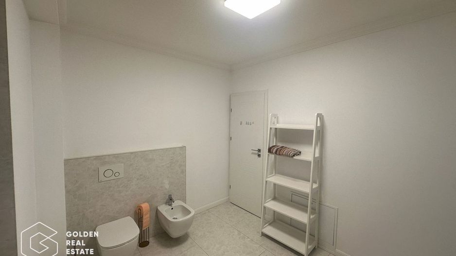 Apartament premium, zona Subcetate, 3 camere, 2 bai, loc parcare, sala, piscina - Poză 9