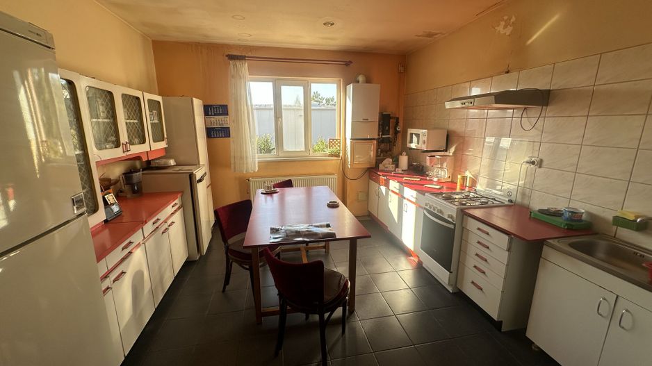 PANTELIMON, APARTAMENT-VILA 1E+M 230 MP, CURTE 516 MP! - Poză 17