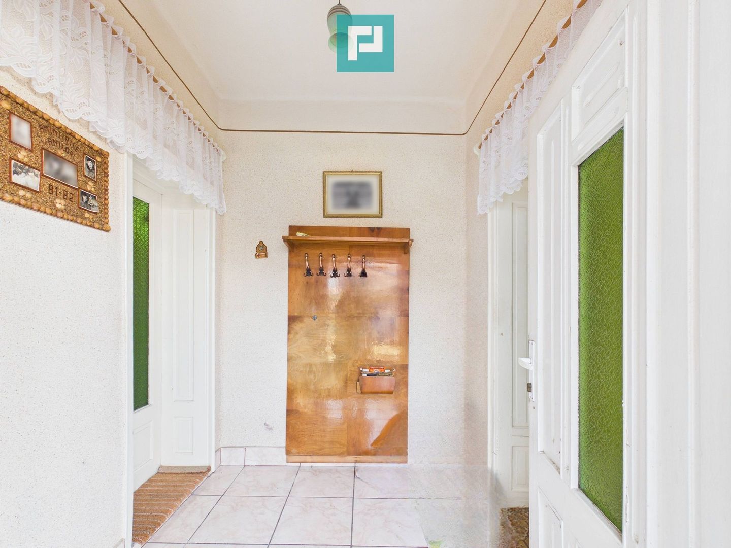 Casă cu 4 camere toate utilitățile și 1150mp teren - Poză 14