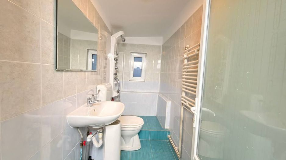 Casă de vânzare, 4 camere, 162 mp Buturugeni - Poză 12