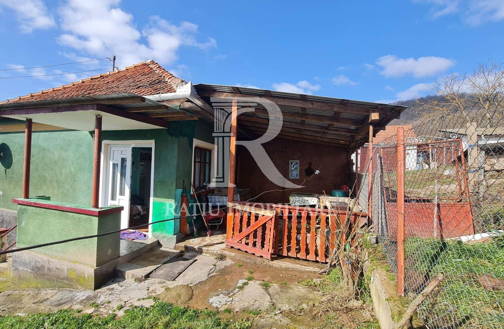 Casă din cărămidă | Teren 800 mp | Anexe tradiționale | Magura-Toplita - Poză 5