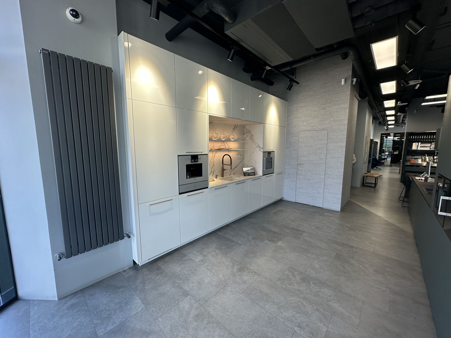 Spatiu comercial 193 mp la artera - Poză 11