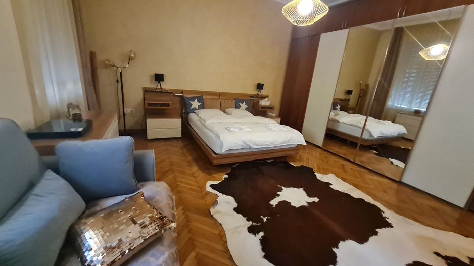 Vila deosebitǎ în zona centrala - Poză 23