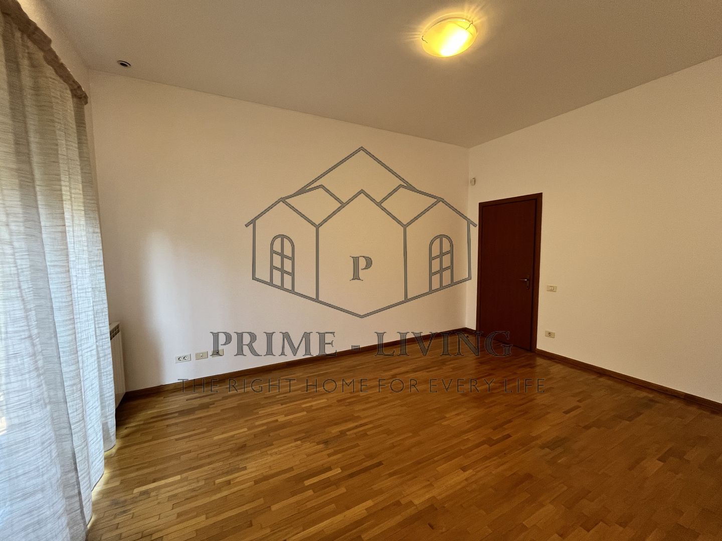 VILA EXTRAORDINARĂ CU 6 CAMERE LA INCHIRIERE LANGA BRITISH SCHOOL - Poză 13