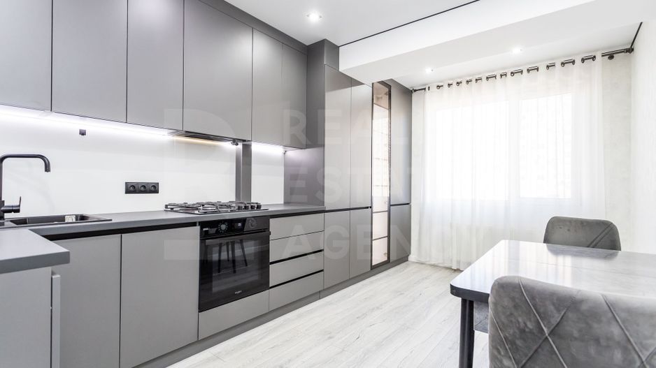 Vânzare, apartament, 2 camere, bd. Mircea Cel Bătrân, Ciocana - Poză 1