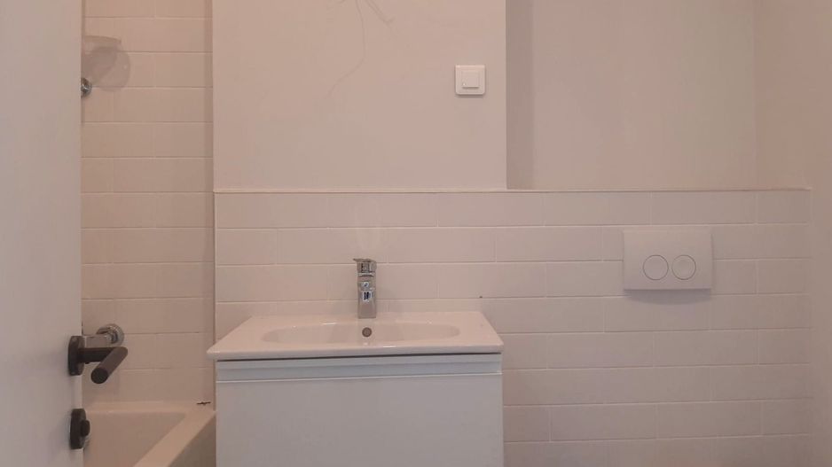 Vanzare Apartament modern cu 2 camere etaj 3 langa Petrom City - Poză 14