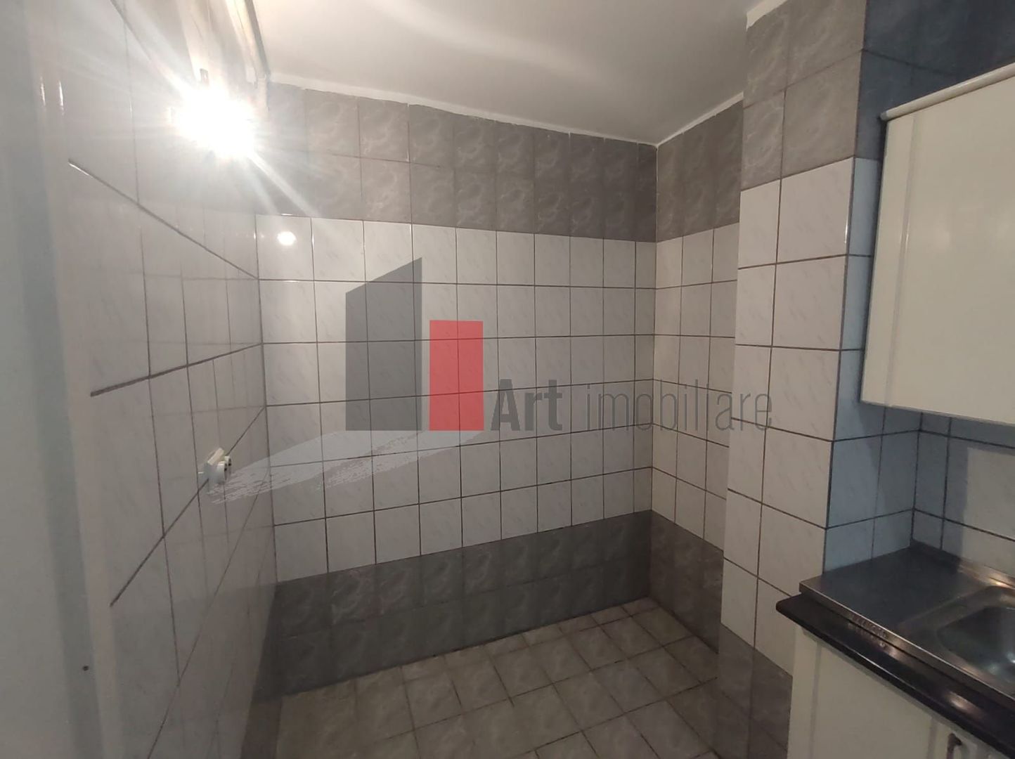 Vânzare apartament decomandat 3 camere cu centrală - Str. Baciului - Poză 9