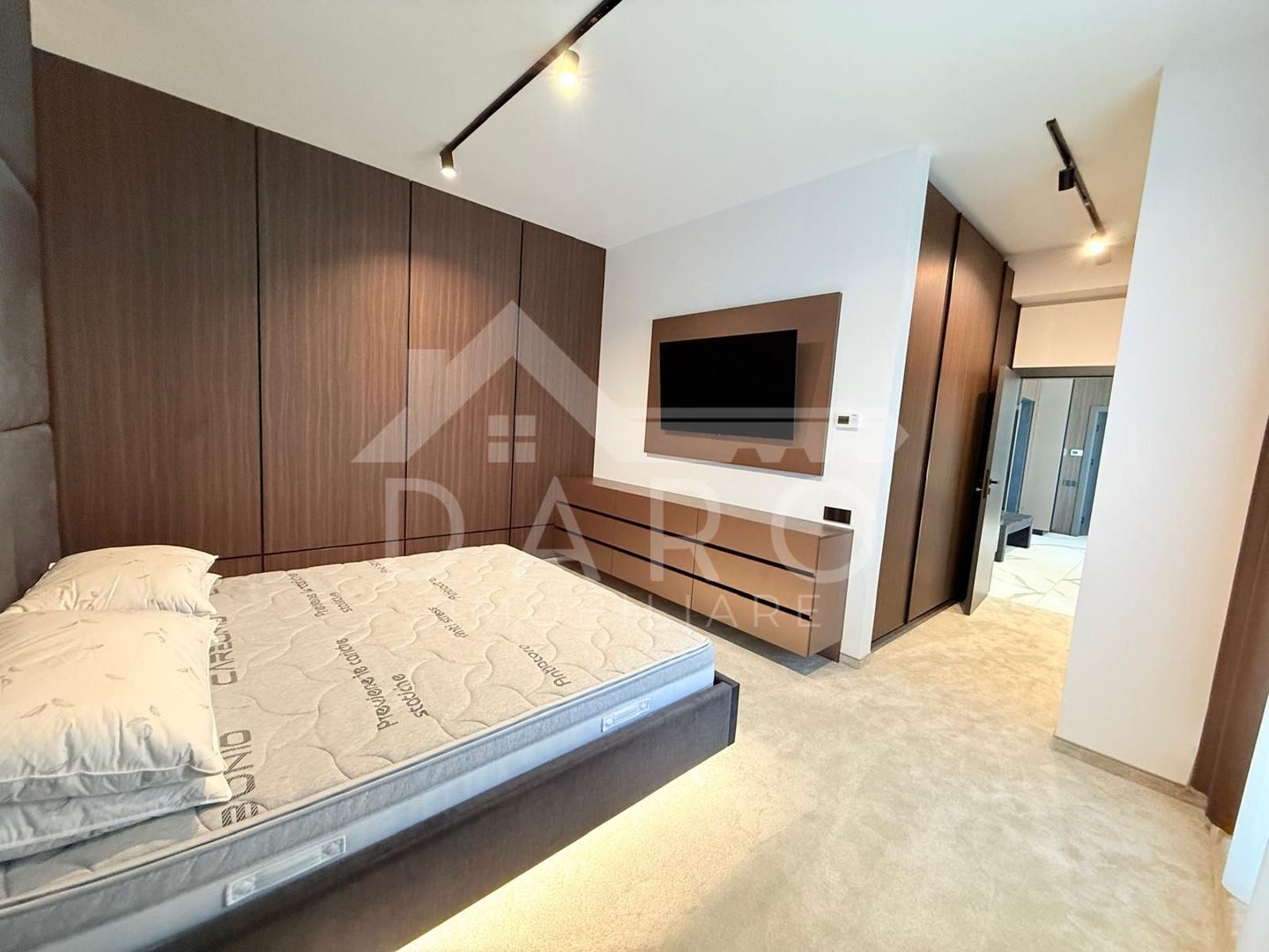 PENTHOUSE ULTRA LUX CU TERASĂ ȘI JACUZZI – SHOPPING CITY TÂRGU MUREȘ - Poză 12