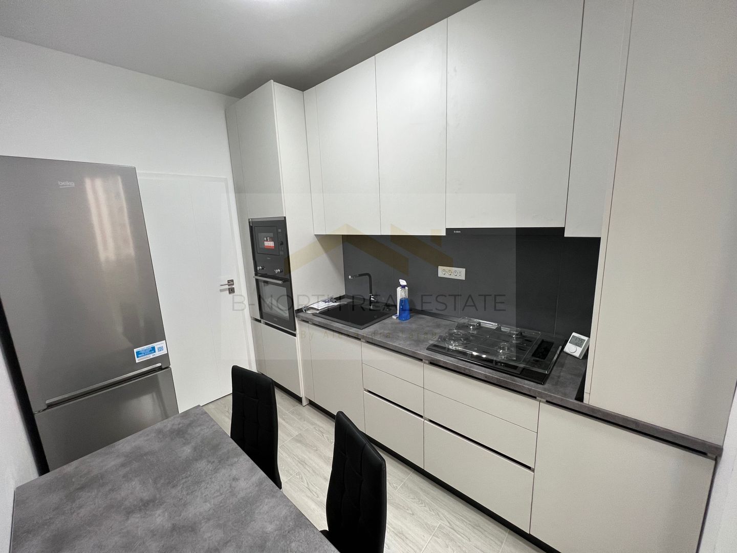 Inchiriez apartament 2 camere cu loc parcare RegieResidence Grozavesti - Poză 4