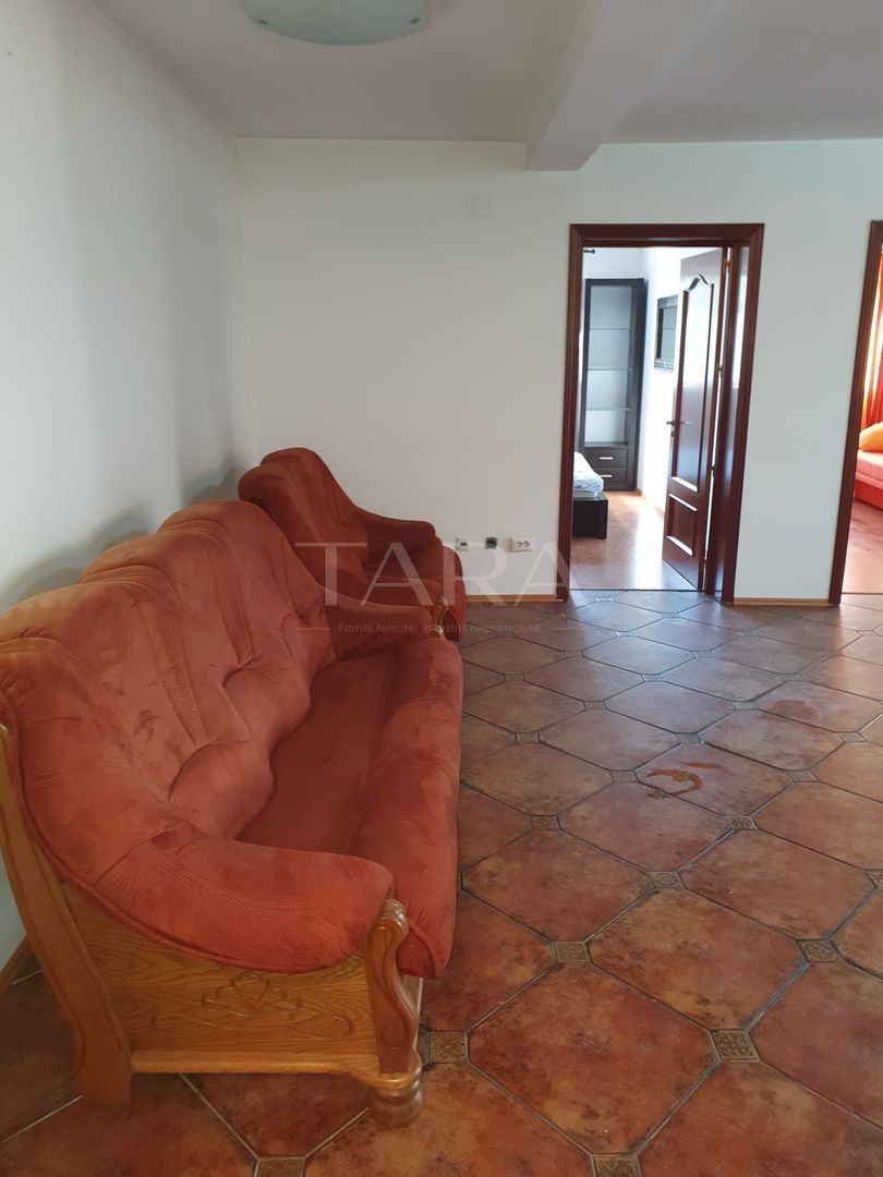 Apartament cu 3 camere în Gruia – liniște, verdeață și garaj! - Poză 4