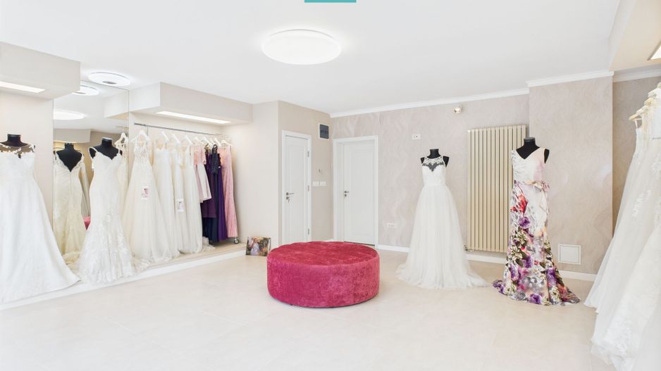 Spațiu modern cu acces stradal în zona circulată - Poză 2