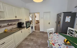 1/2 Duplex mobilat, utilat, 3 camere, 323 mp teren, Cetate, zona Schit - Poză 11