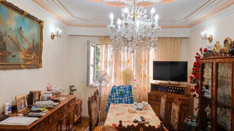 Apartament 4 camere 85 mp utili etaj 1 si pivnita in zona Vasile Aron - Poză 1