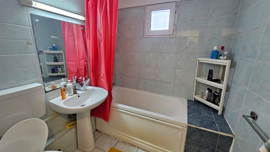 STEFAN CEL MARE - Polona - Chirie - 4 camere - 2 minute metrou - Poză 9