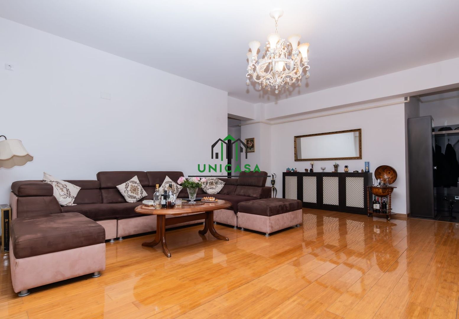 Apartament 3 camere /Zona centrala/De inchiriat - Poză 1