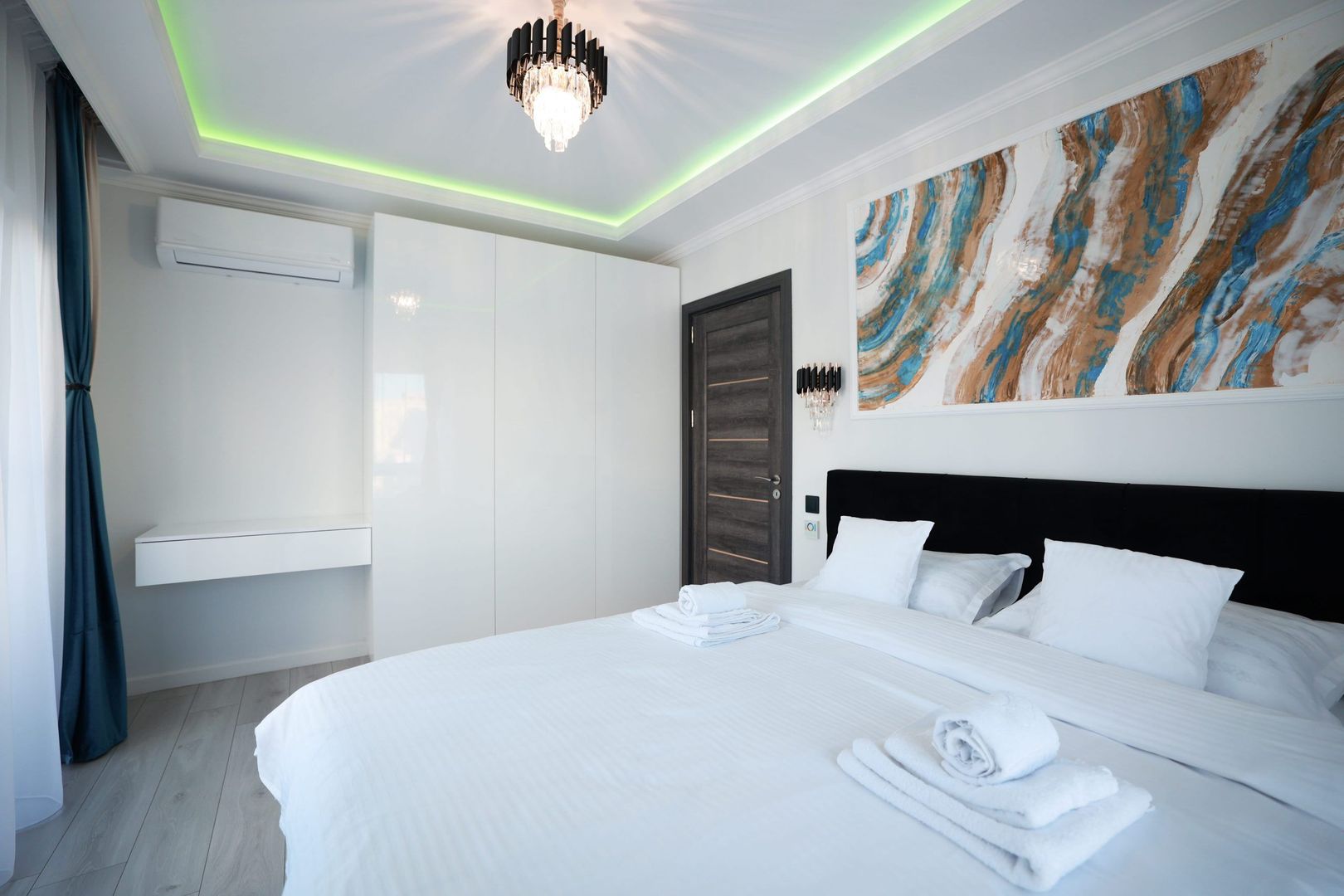 Apartament PREMIUM 3 camere 50 mp - Parcare - Iulius Mall - Poză 2