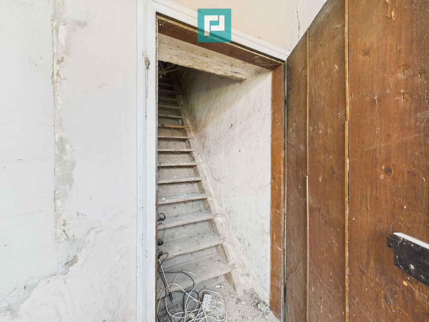 Casă spatioasă și solidă în Pecica - Poză 32