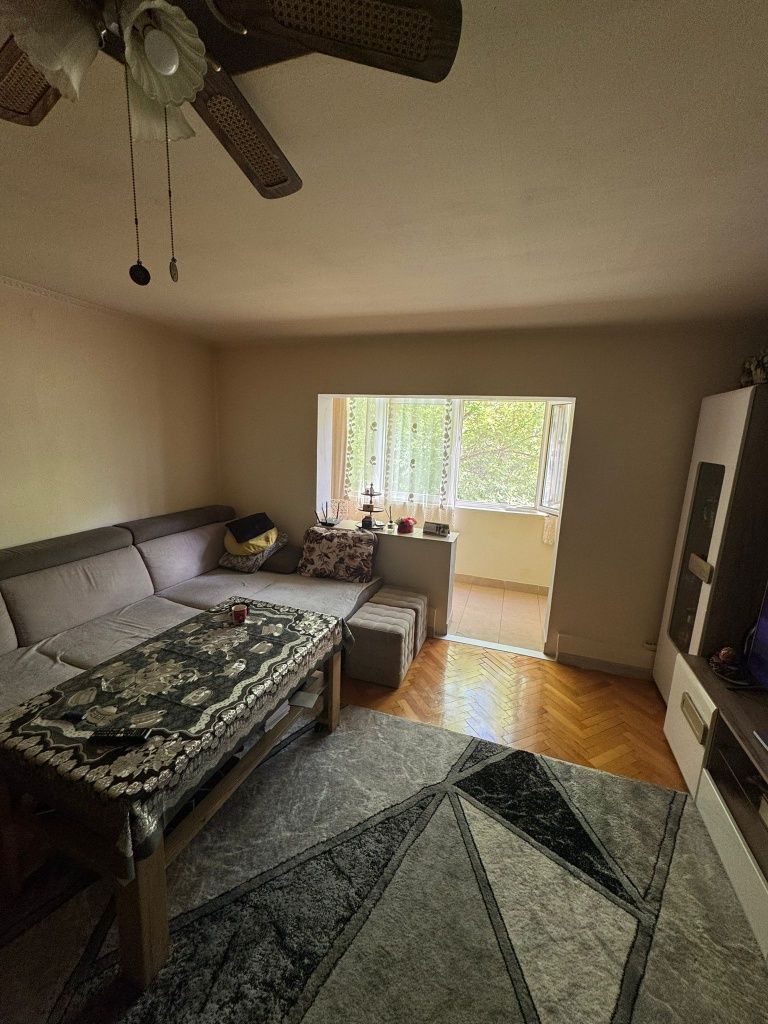 BRASADAS vinde ap 3 cam in Micro 16 etaj 2/4. - Poză 6
