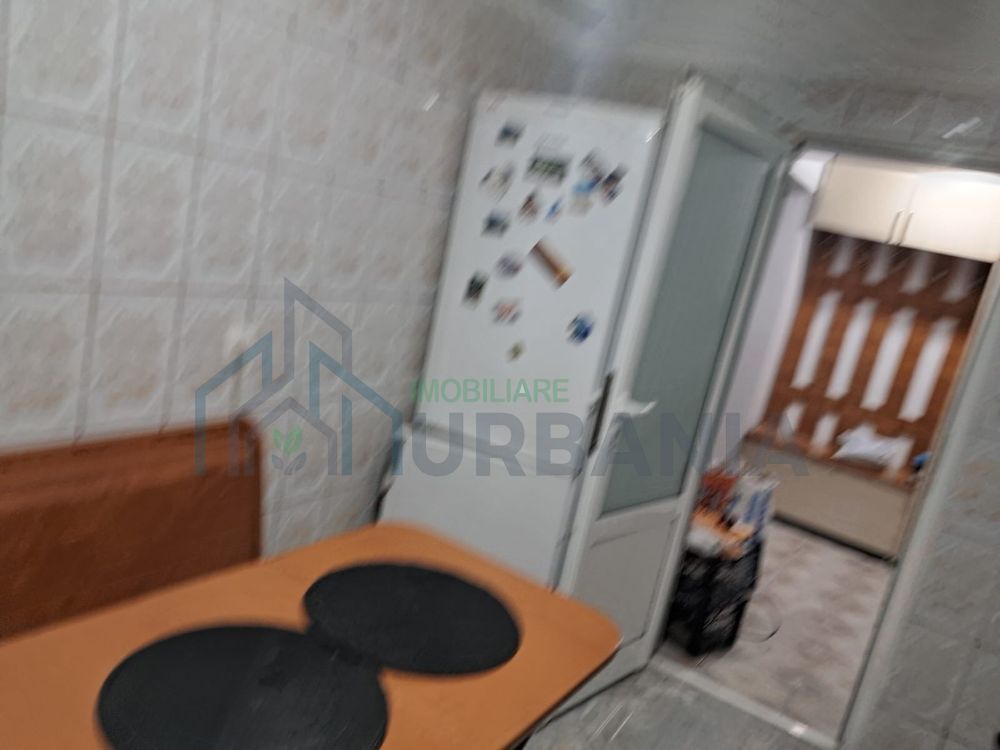 Apartament 3 camere de închiriat, 72 mp, etaj 1, Târgu Frumos, zonă centrală/liniștită - Poză 3