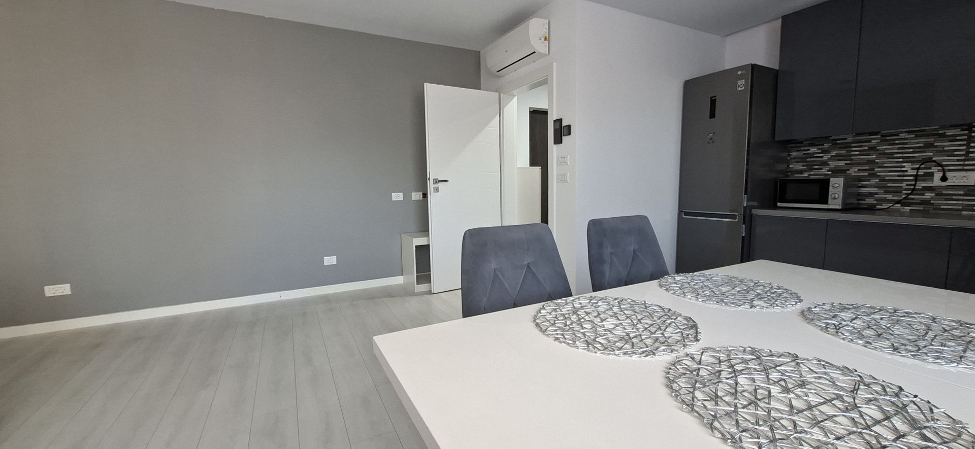 Apartament cu 2 camere + loc de parcare subteran - Aradului - Poză 9