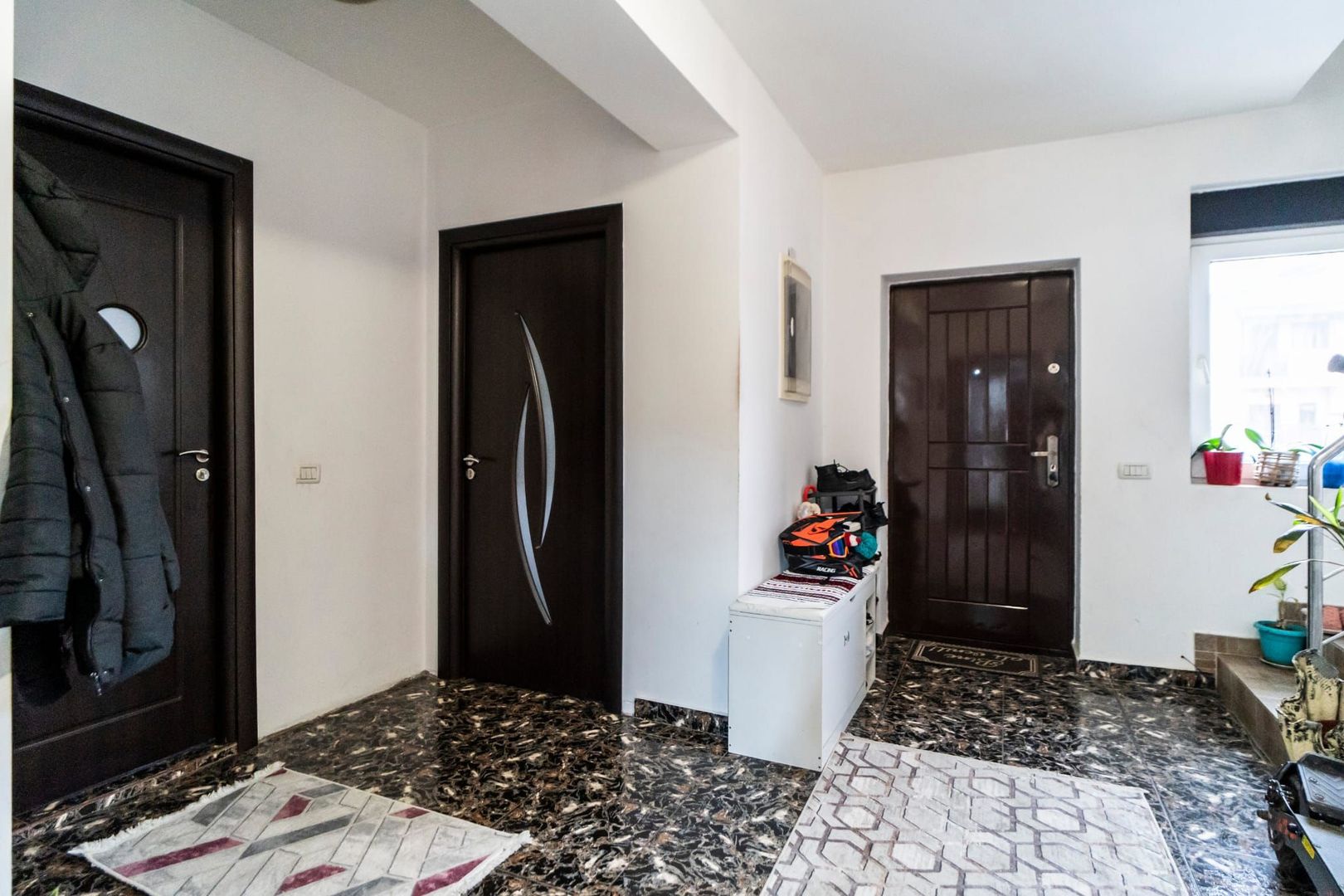 CIOROGARLA - DARVARI, casa 5 camere, P+1Et+Pod, teren 434, statie STB - Poză 2
