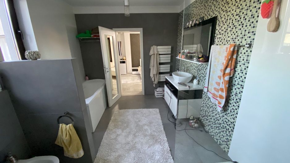 Casa individuala zona Aradului - Poză 11