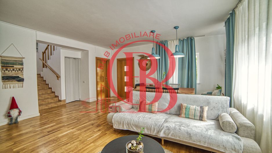 Casa complet mobilata 5 camere 3 bai curte generoasa - Poză 13
