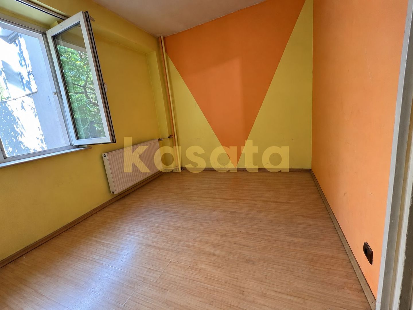 3 camere | Etaj 1 | 2 băi | 2 debarale | Decomandat | Zona Vitan - Poză 5
