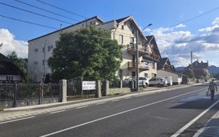 Pensiune 10 camere cu restaurant // teren 900 mp // Moieciu de Jos - Poză 4