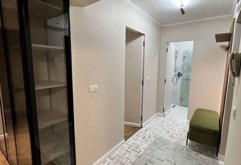 Inchiriere apartament 4 camere vedere parc - Poză 14