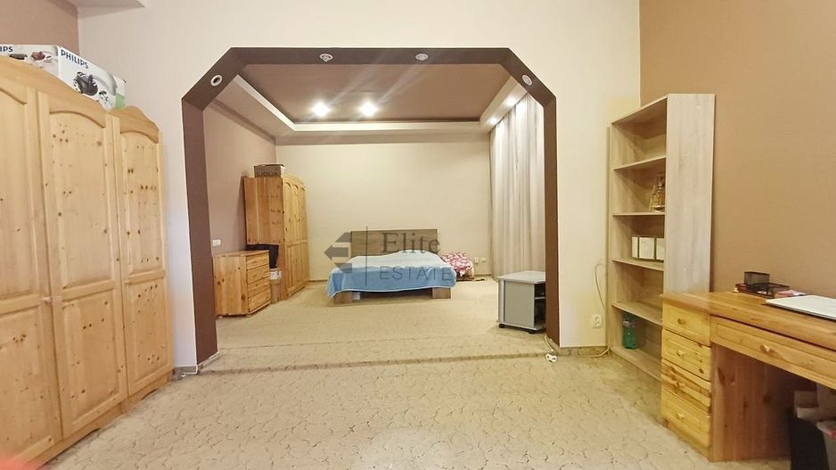 Casa cu 6 camere de vanzare in Rogerius/Stadion - Poză 5