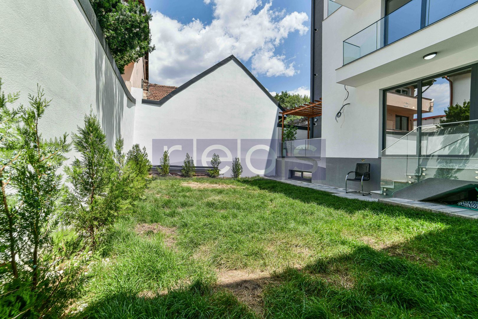 3 CAMERE | GRADINA PROPRIE 100 MP | AN CONSCTRUCTIE 2023 - Poză 15