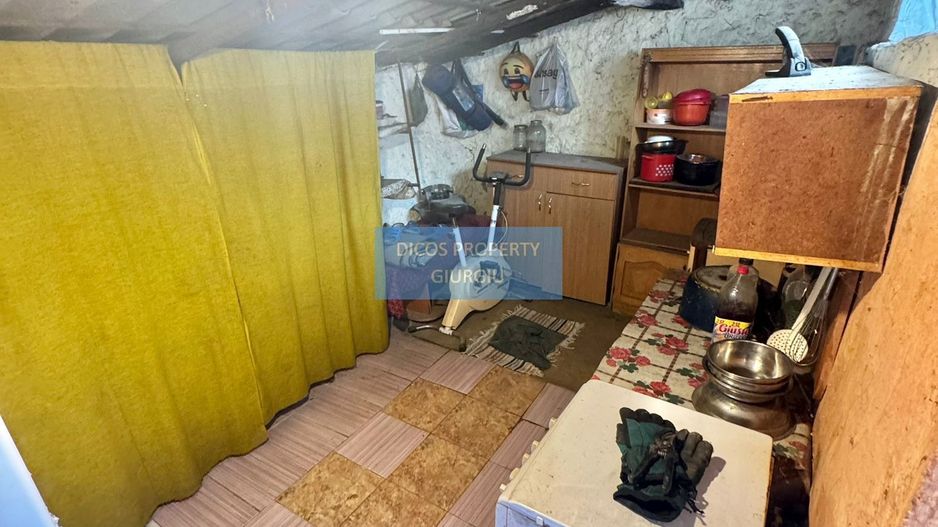 De vânzare casă cu 4 camere, garaj - Poză 16